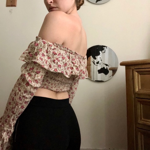 Top - Picture 1 of 4